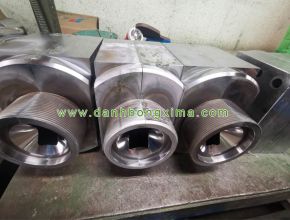 Đánh bóng xi mạ 04